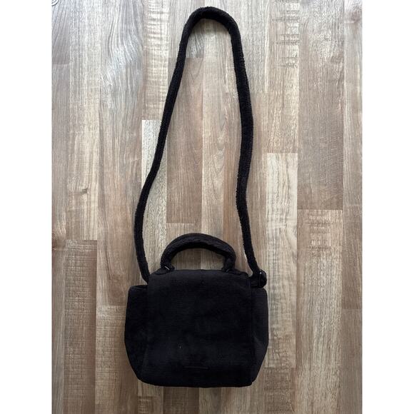 NWOT Women's Charles & Keith Loey Teddy Sherpa Top Handle Bag in Jet Black Boho - Picture 4 of 8